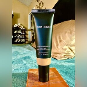 Brand New Laura Mercier Tinted Moisturizer - Shade Sand Full Size